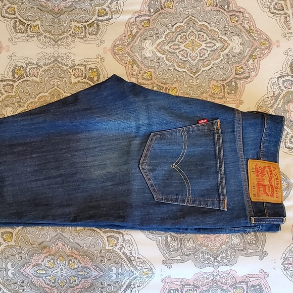 Levi's Jeans - Picture 2 of 2